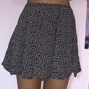 Ruffle Brandy melville skirt